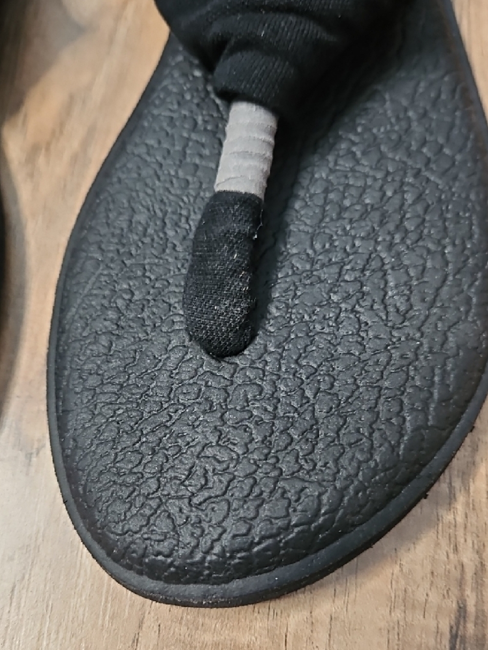 Sanuk Black Knit Yoga Sandal Flip Flops 8 - Picture 3 of 10